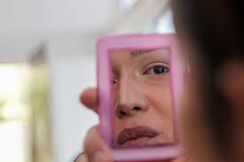 Premian a estudiantes de UAEMex Ecatepec por explorar la depresión en  personas trans y el acoso callejero -