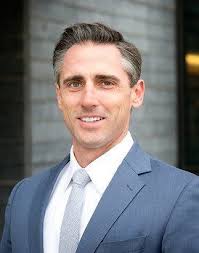 Steve Lovell's Instagram, Twitter & Facebook