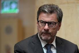 Ma cos'è la tassa sugli extra profitti di cui tanto si parla negli ultimi  giorni? La risposta sincera: nessuno lo sa