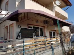 Casa de vanzare 4 camere, baie, bucatarie + anexe. Case De Vanzare Vile Ploiesti Imobiliare Homezz Ro