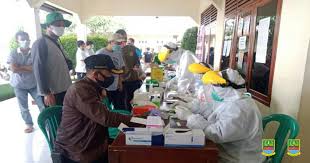 Pastikan Pilkades Ciantra Bebas Corona 120 Petugas Kpps Jalani Rapid Test