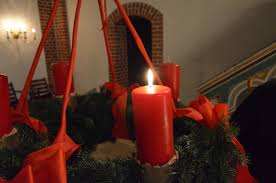 Im advent, im advent ist das licht erwacht heißt es in einem beliebten kirchlichen lied. 1 Advent