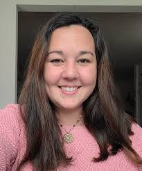 Emily Tuttle's Instagram, Twitter & Facebook