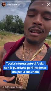 Tra i personaggi più influenti del Regno Unito, @ksi ha pubblicato a inizio  ottobre il suo nuovo singolo “Thick of It” in collaborazione con  @trippieredd.💿 ✍🏼 Attualmente, KSI sta lavorando al suo