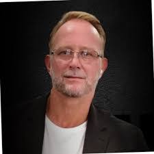 Robert Croes's Instagram, Twitter & Facebook