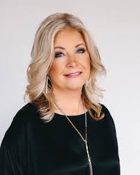 Terri Lambert, CENTURY 21 Real Estate Agent in Calhoun, GA