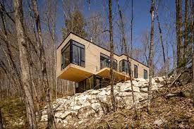 Check spelling or type a new query. Seduisante Maison Bois De Vacances Situee Sur Le Bord D Une Falaise Au Quebec Construire Tendance