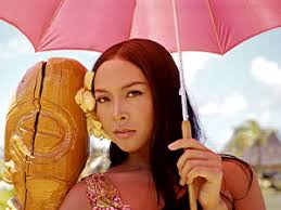 Südsee-Paradies: Amazon.de: Presley, Elvis, Leigh, Suzanna, Butterworth,  Donna, Moore, Michael, Presley, Elvis, Leigh, Suzanna: DVD & Blu-ray