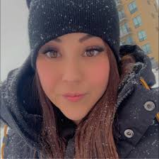 Does anyone have a font similar to 'DAD' for a design project?