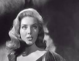 Lorena Velázquez en La nave de los monstruos