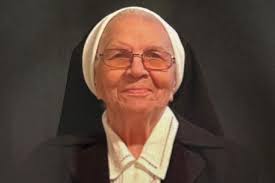 Colleen Barrabes's Instagram, Twitter & Facebook