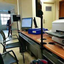 El edificio se encuentra en una zona de referencia, llena de actividad y vida. Oficina De Tramitacion Del Dni Y Pasaporte Polizeistation In Madrid