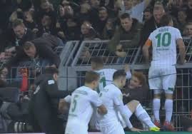 Wie sich die bremer im duell. Werder Bremen Knocks Borussia Dortmund Out Of Dfb Pokal