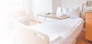 In 2016 reţeaua de sănătate regina maria a preluat centrul medical helios si acum se numeste. Policlinica Centrala Craiova Reginamaria Ro