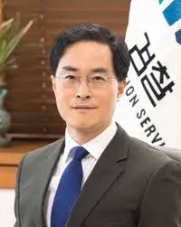 Lee Jin-dong (lawyer)