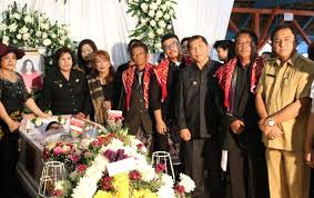 Deutsch english español français italiano nederlands polski português (br) türkçe русский українська 한국어 簡體中文 繁體中文 日本語. Kadis Pppa Karo Meninggal Bupati Dan Wakil Bupati Karo Melayat Ke Jamburta Ras Berastagi