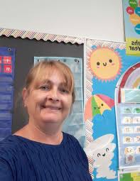 Nancy Dewalt's Instagram, Twitter & Facebook