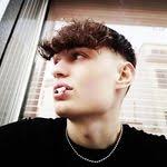 Vito Davi's Instagram, Twitter & Facebook