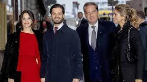 Ihre mutter ist gestorben, als die prinzessin sehr jung war, und die prinzessin lebte allein mit ihrem vater. So Feiern Die Schwedischen Konige Weihnachten