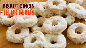 So, bahan dia pun agak canggih la ye. Biskut Cincin Telur Rebus Biskut Lejen Sumpah Sedap Jom Masuk Dapo Youtube