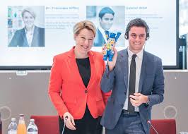 Giffey said last year that she would resign from the government if her phd was revoked. Vonzynski Com Business Fotografie Berlin Home Facebook