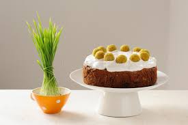 Brathähnchen, kartoffelsalat, drei verschiedene kuchen. Simnel Englisch Ostern Kuchen Mit Der Koniglichen Zuckerglasur Verziert Mit Elev Stockbild Bild Von Gebacken Nachtisch 67653325