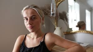 Blogger anniken jørgensen (23) og dj mikkel christiansen, kjent fra duoen broiler, var sammen i to år. Slaktet For Personlige Utleveringer I Ny Bok Nrk Kultur Og Underholdning