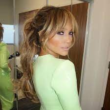 15 Beautiful Hairstyles With Side Bangs To Try Thrivenaija Hair Styles Long Hair With Bangs Fringe Hairstyles