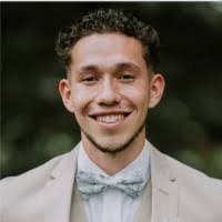 Peter Muniz's Instagram, Twitter & Facebook