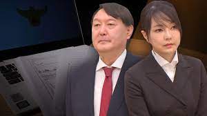 윤석열 아내 김건희 (김명신) 1) 둥근형 얼굴이었으나, 개명 후 얼굴이 많이 변했다. ìœ¤ì„ì—´ ì•„ë‚´ ê¹€ê±´í¬ ì£¼ê°€ì¡°ìž' ì—°ë£¨ ì˜í˜¹ ê²½ì°° ë‚´ì‚¬ í™•ì¸