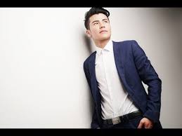 تفسير حلم رؤية زوجي يلبس ملابس نسائية أو رجل اعرفه في المنام Youtube