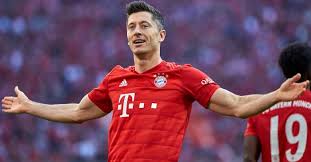 He is one of a few footballers without tattoos. Hero Of The Week The Criminally Underrated Robert Lewandowski Football365