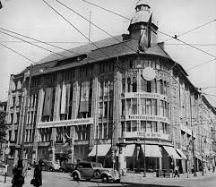 D as ehemalige hertie kaufhaus der gebrüder tietz befindet sich in der klosterstraße 64 in berlin mitte. 12 Historische Kaufhauser In Berlin Konsumtempel Und Warenpalaste