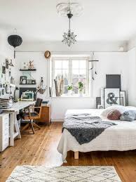 Une Maison Suedoise Dans Une Ancienne Gare Planete Deco A Homes World Maison Suedoise Decoration Interieur Facile Decoration Maison
