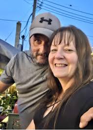 Hi could you please someone fix this photo for me to fix my hair so it  looks fuller like my bang area and