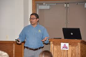 Dr. Dan Bautista, UD Lasher Lab talk with backyard flock g…