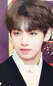 Pin By Quynh Anh On Bts Bts Face Bts Vkook Taekook