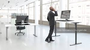 Produktinformationen schreibtisch xb08 80x80cm die höhenverstellbaren schreibtische der serie xb von hammerbacher sind auf jede körpergröße individuell einstellbar. Schreibtische Mit Hohenverstellung