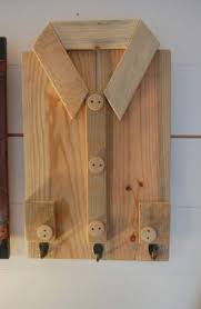 Wooden Projects If You Re Like Me You Love Building Stuff Out Of Wood That S What W Perchero De Madera Porta Llaves De Madera Trabajos En Madera Manualidades