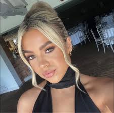 Hi all! Me and my partner have recently moved to the area from London. We  are eager to start ￼working! If you or anyone you know is currently hiring  it would be