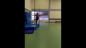 Sep 13, 2006 · esse salto é efetuado em uma área dividida em três segmentos: Salto Em Altura Tecnica Tesoura Youtube