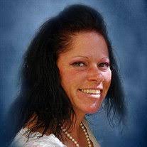 Kerri Piper's Instagram, Twitter & Facebook