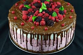 Mie îmi plac aceste rețete rapide, și dacă vreti, puteti să aruncati o privire pe rețeta de prăjitură rapidă sau rețeta de prăjitură rapidă cu iaurt și banane. Tort Cu Mousse De Mure Zmeura Si Iaurt Caietul Cu Retete