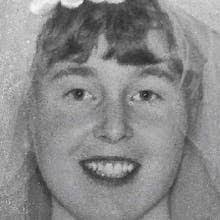 Leanna Nicholson's Instagram, Twitter & Facebook