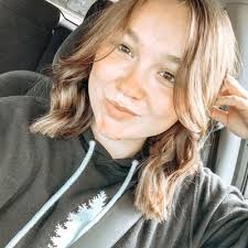 Madison Sapp's Instagram, Twitter & Facebook