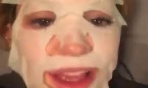 Kylie Minogue εναντίον Pippa Middleton! Την προκαλεί σε έναν αγώνα...  γλουτών!