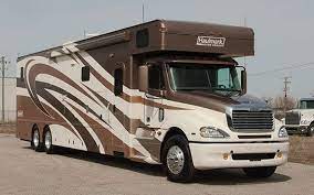Pin On Semis Motorhomes Toterhomes