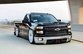 En que trabajas pa tener esa mamalona? 2020 Best Truck Bed Liners Complete Guide To Aftermarket Bed Liners Dropped Trucks Chevy Trucks Silverado Lowrider Trucks