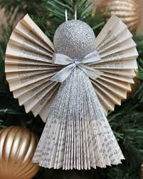 Verschenken, verkaufen, wegschmeißen(?!) basteln mit alten büchern bzw. Die 18 Besten Ideen Zu Bucher Falten Anleitung Engel Bucher Falten Anleitung Bucher Falten Bucher Falten Anleitung Engel