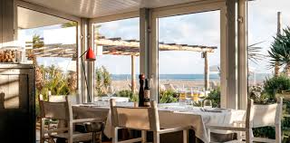 Forte dei marmi, località balneare con una vasta offerta turistica ideale per famiglie e coppie. I Ristoranti Dove Pranzare In Inverno Direttamente Sul Mare In Versilia